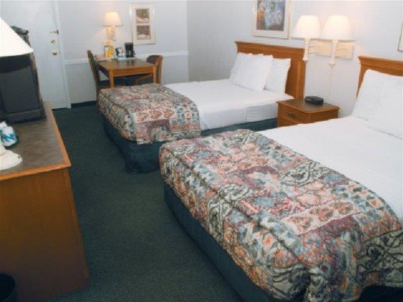 La Quinta Inn By Wyndham Albuquerque Northeast חדר תמונה
